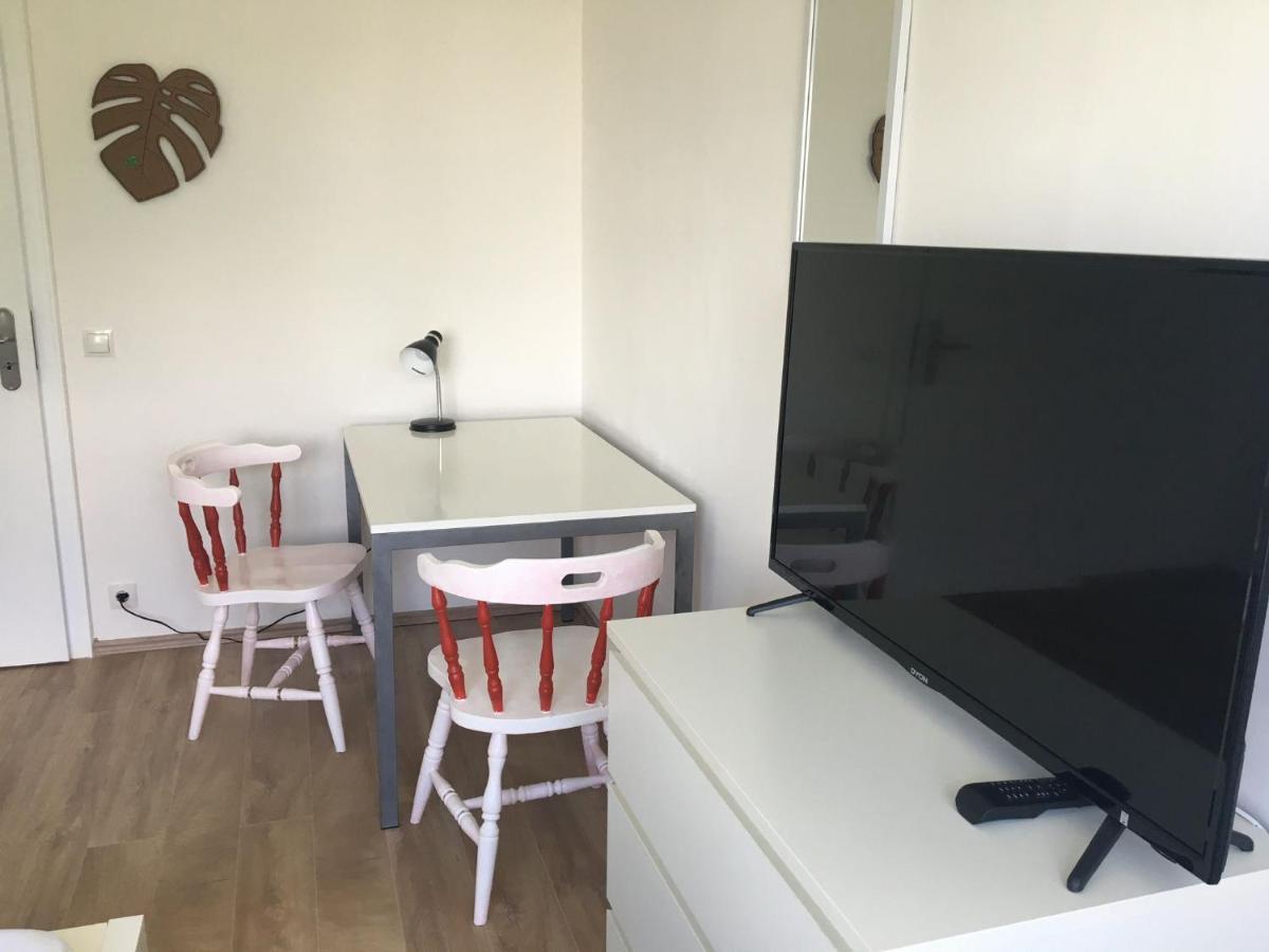 Mayen, Im Mohren, Privatzimmer Nr1, Waldrand, Nahe Nurburgring & Burg Eltz, Gemeinschaftsbad Екстериор снимка
