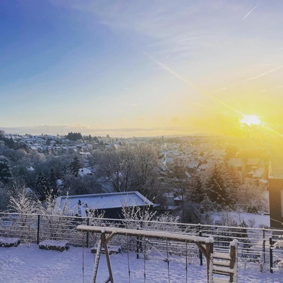 Mayen, Im Mohren, Privatzimmer Nr1, Waldrand, Nahe Nurburgring & Burg Eltz, Gemeinschaftsbad Екстериор снимка